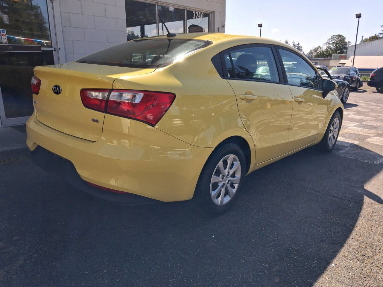 Used 2016 Kia Rio LX w/ Power Package FWD image 4