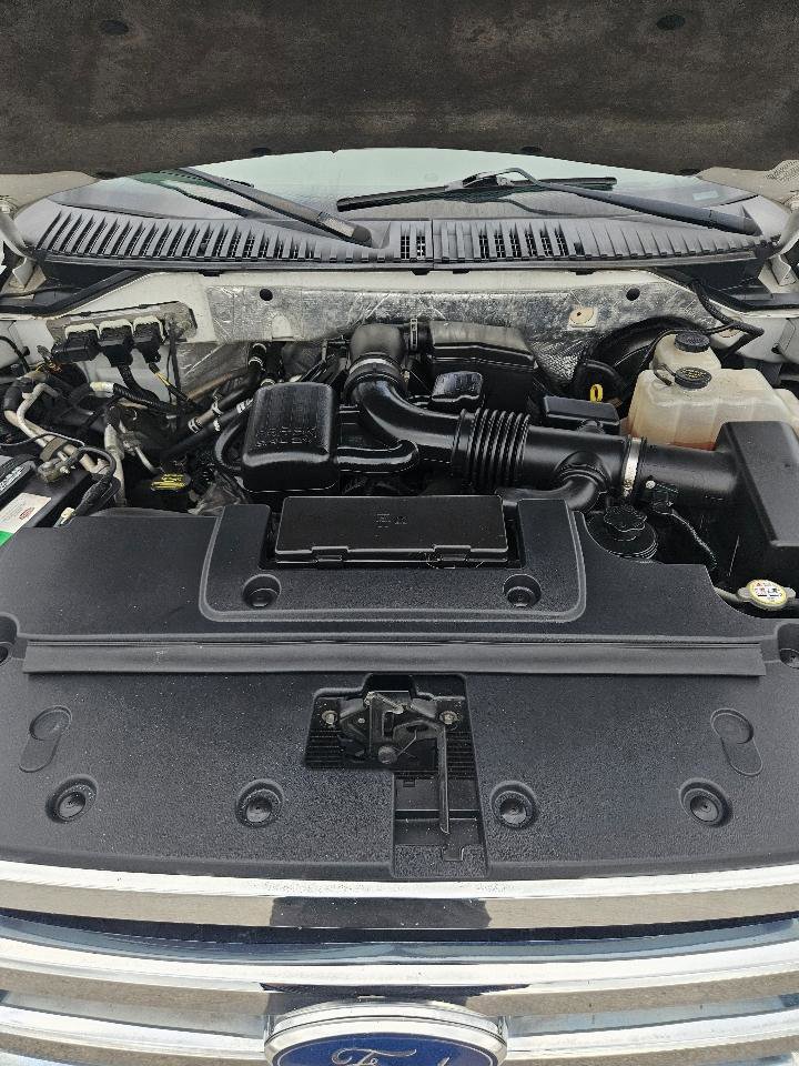Used 2011 Ford Expedition XLT w/ 201A Rapid Spec Order Code RWD image 10