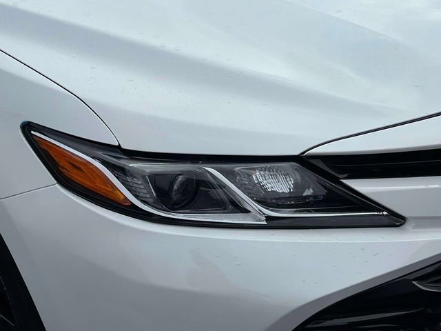 Used 2020 Toyota Camry LE image 7