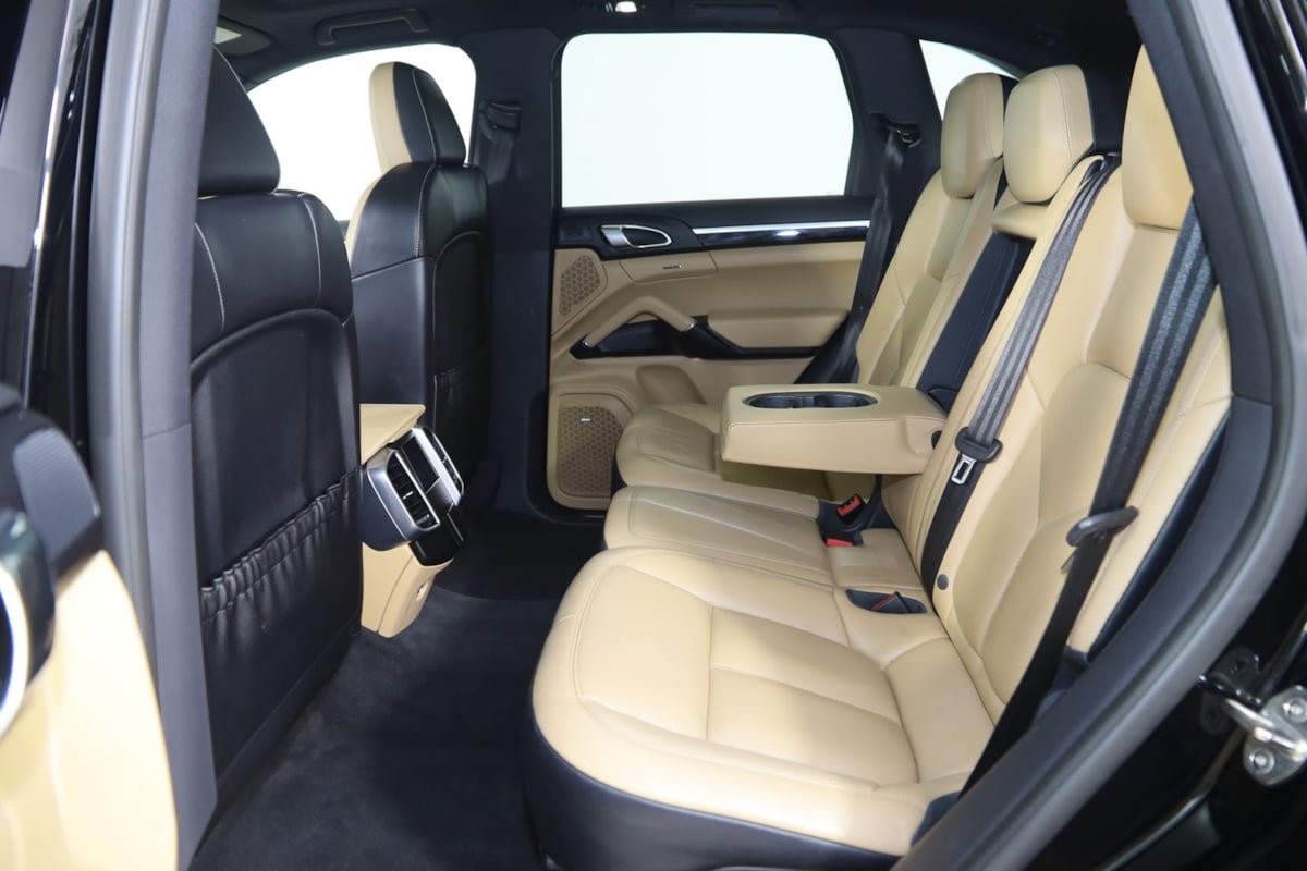 Used 2017 Porsche Cayenne Platinum Edition AWD/4WD image 52