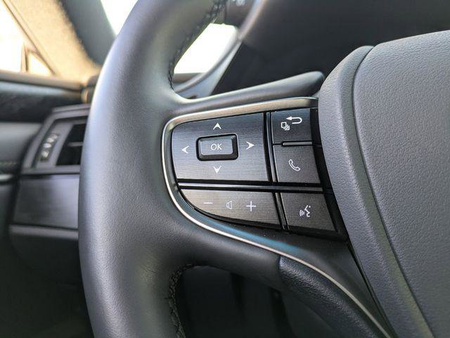 Certified 2025 Lexus ES 350 w/ Premium Package image 24