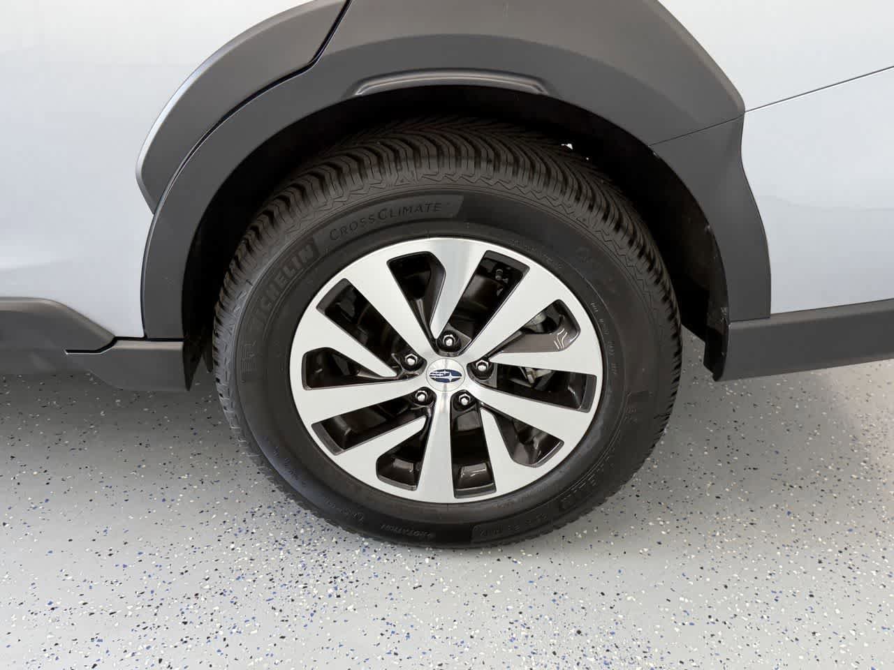 Used 2025 Subaru Outback Premium AWD/4WD image 24
