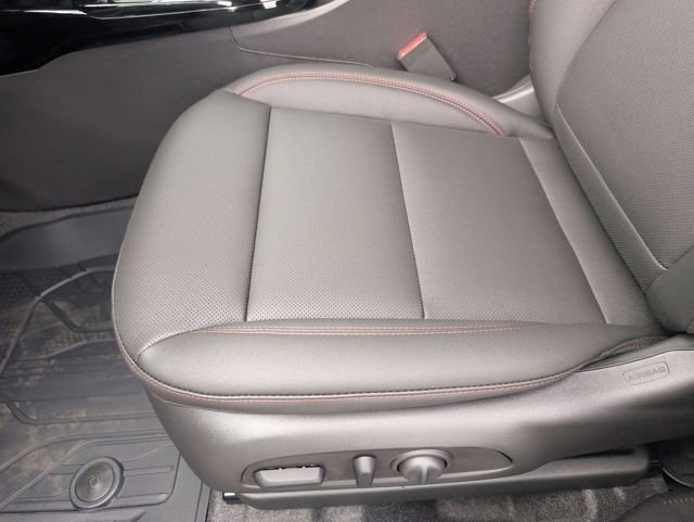 New 2026 Chevrolet Trax RS w/ Sunroof Package image 23