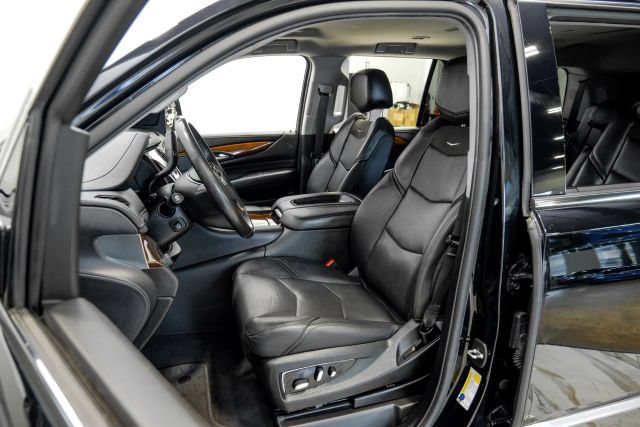 Used 2020 Cadillac Escalade 2WD image 34