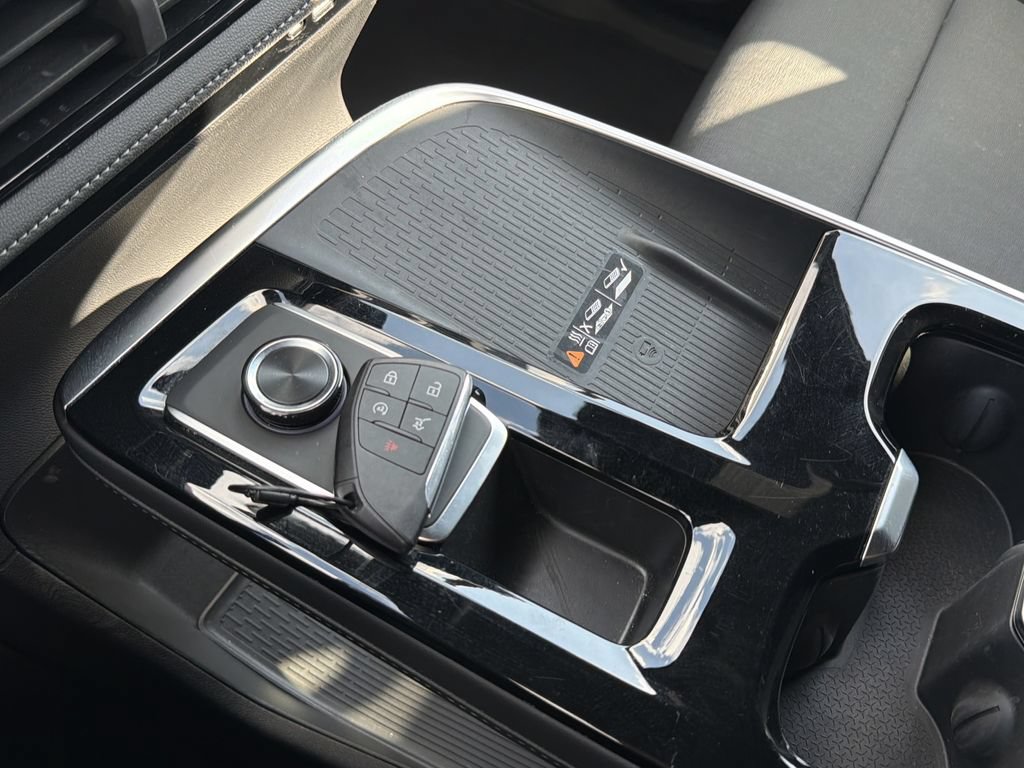 Used 2025 Buick Enclave Preferred FWD image 25
