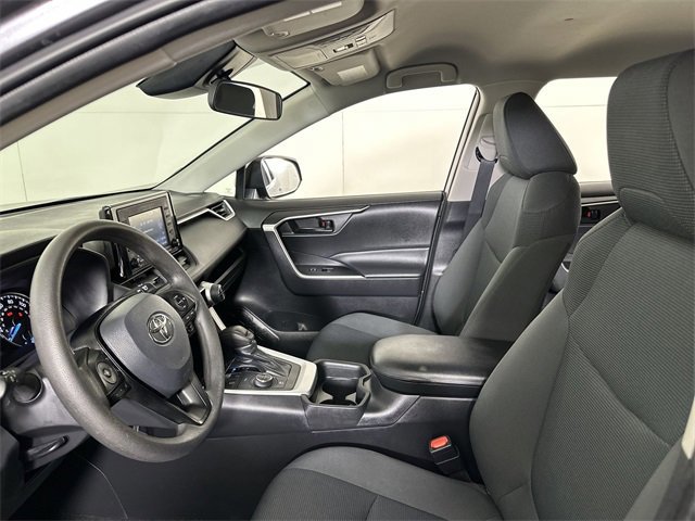 Used 2021 Toyota RAV4 LE image 20