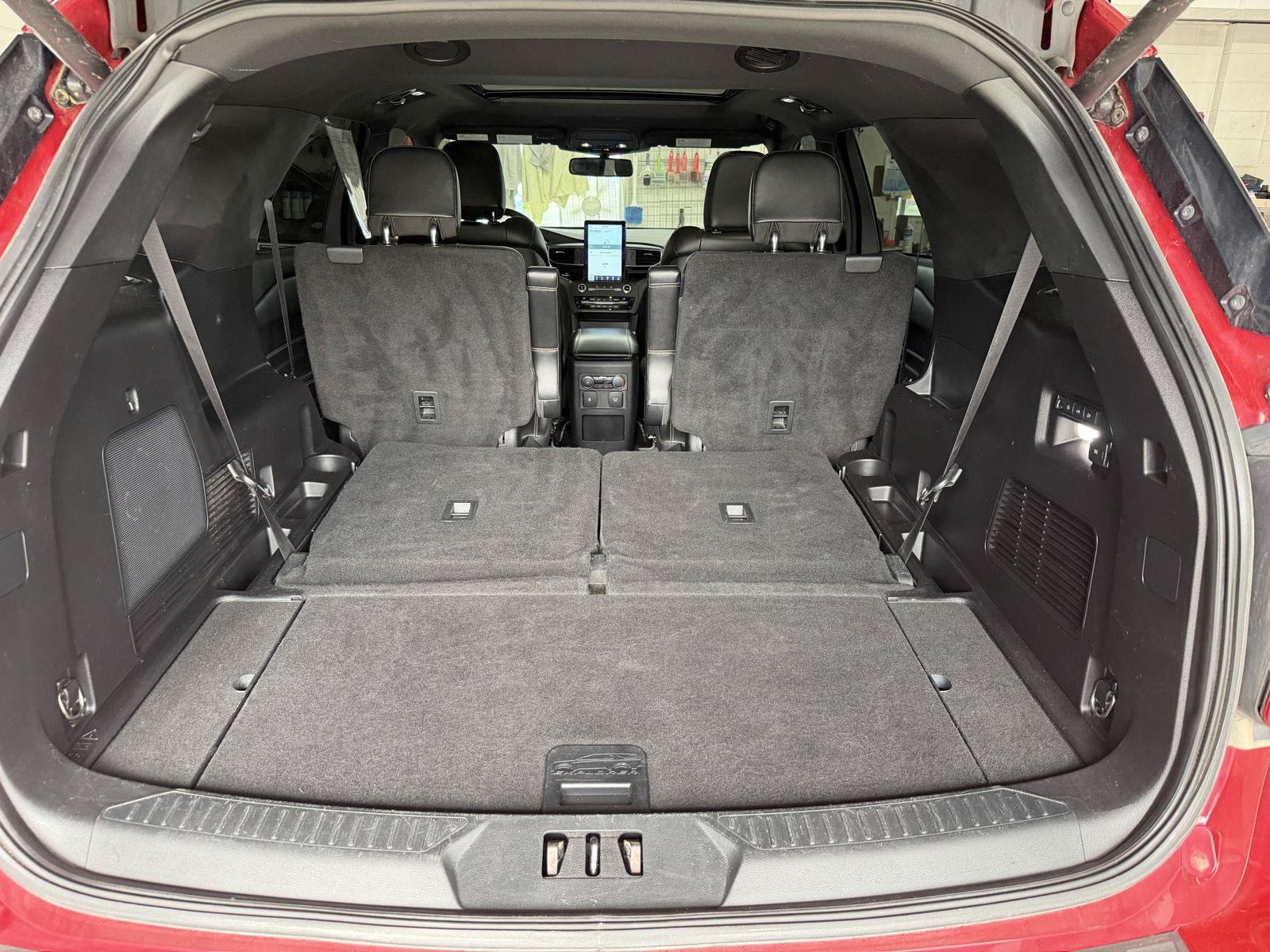 Used 2020 Ford Explorer ST w/ Premium Technology Package AWD/4WD image 29