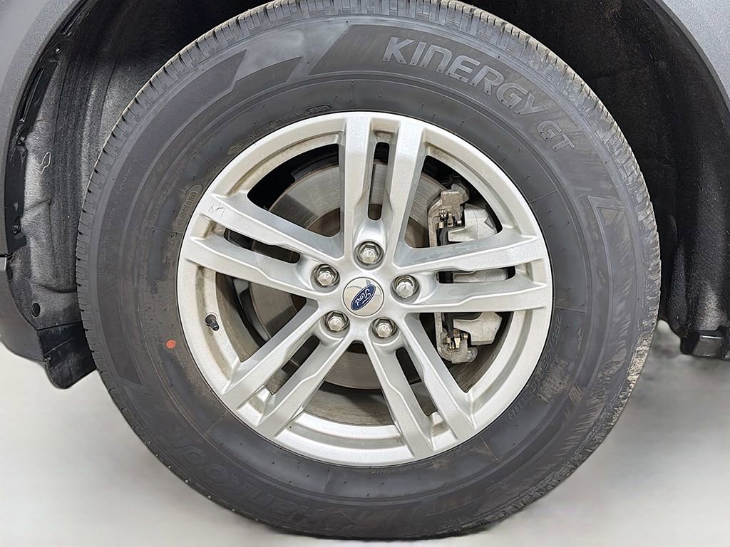 Used 2023 Ford Explorer XLT w/ Equipment Group 202A image 17