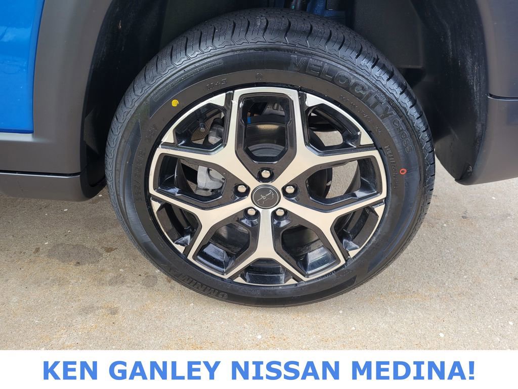 Used 2025 Jeep Compass Limited image 20