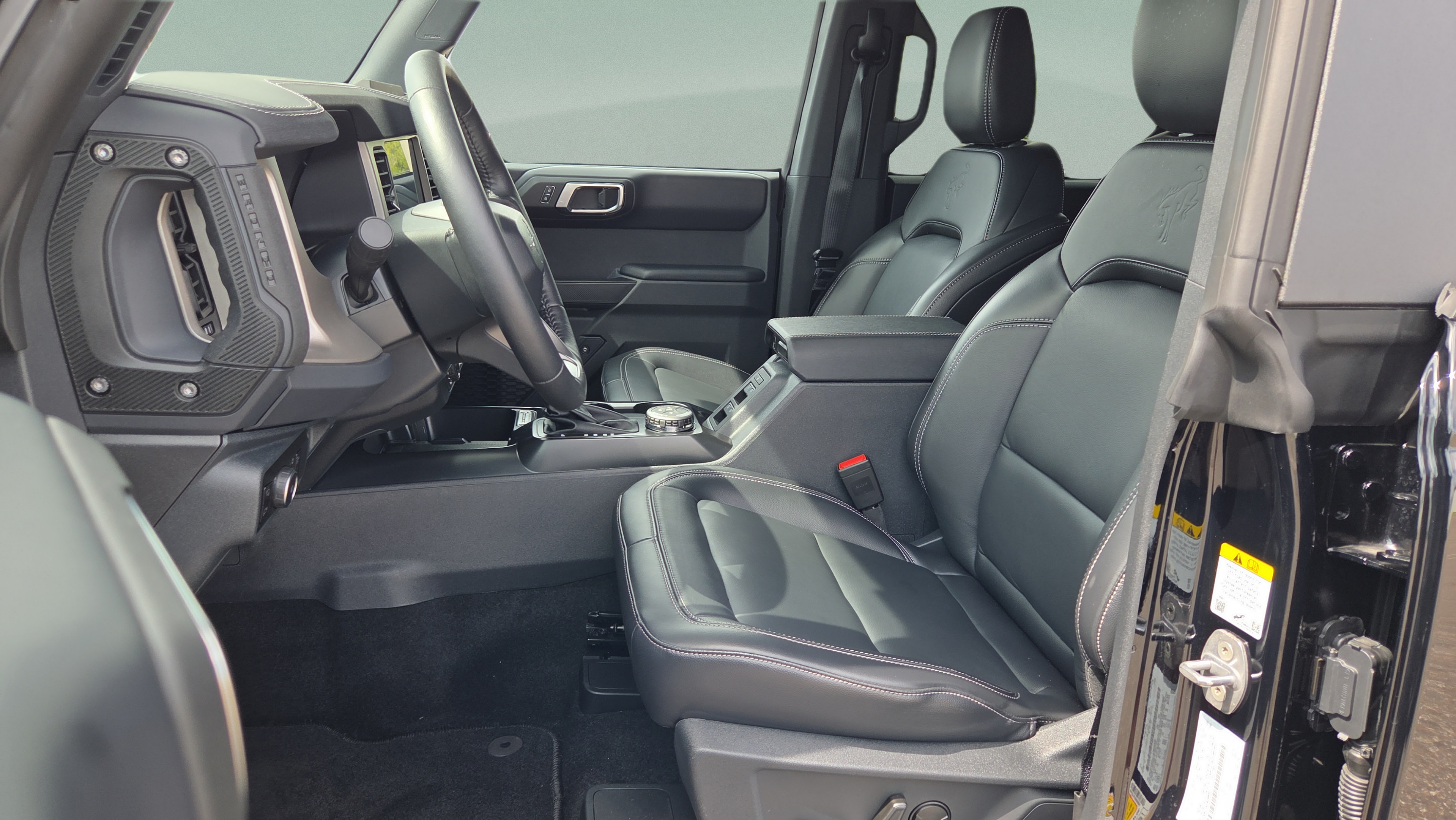 Used 2025 Ford Bronco Outer Banks AWD/4WD image 10