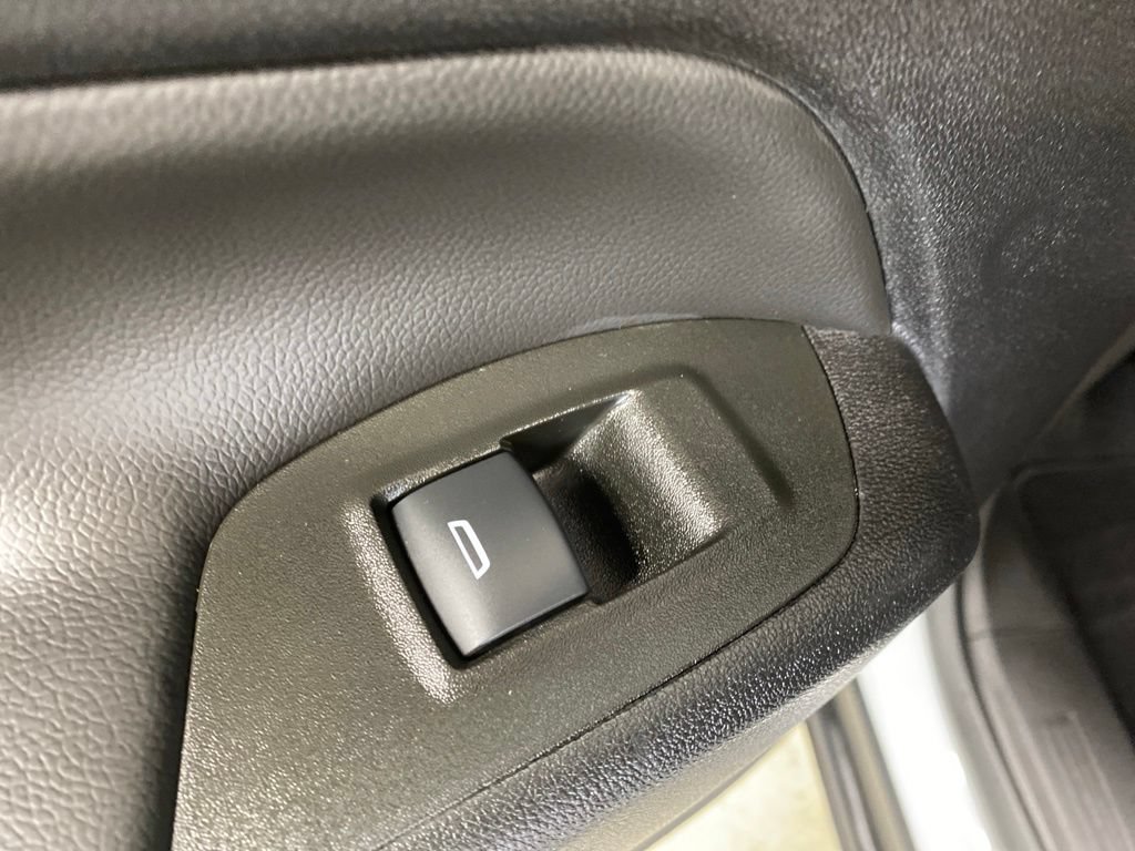 Used 2024 Chevrolet Equinox LT AWD/4WD image 32