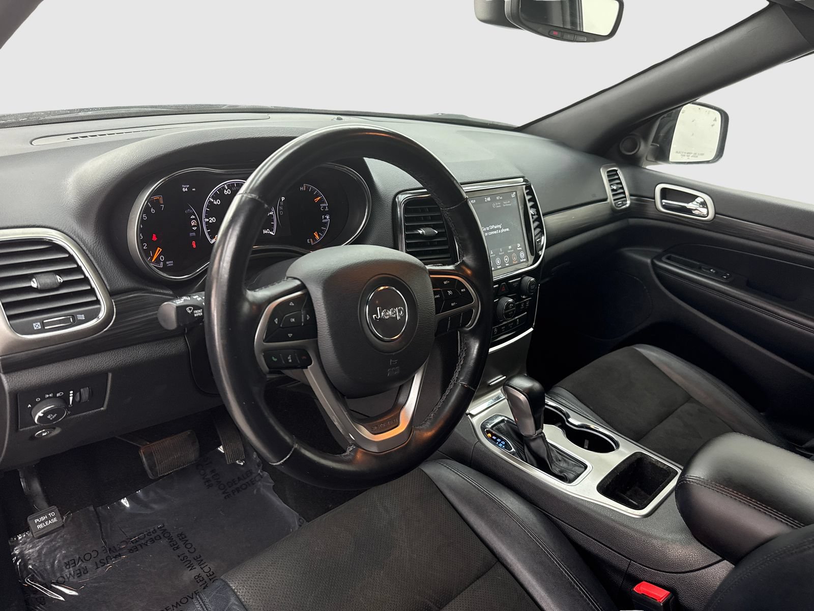 Used 2022 Jeep Grand Cherokee Laredo X RWD image 18