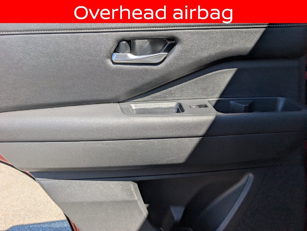 Used 2025 Nissan Pathfinder SL FWD image 29