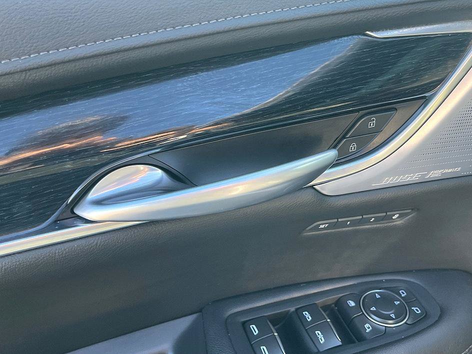 Certified 2025 Cadillac XT5 Premium Luxury image 15