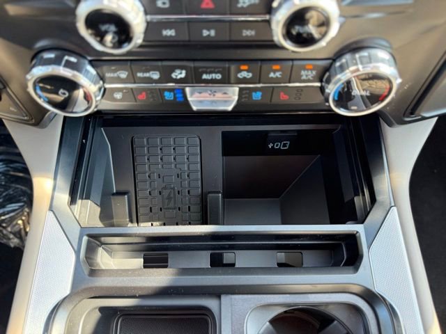 New 2026 Ford F350 Platinum w/ Platinum Plus Package AWD/4WD image 28