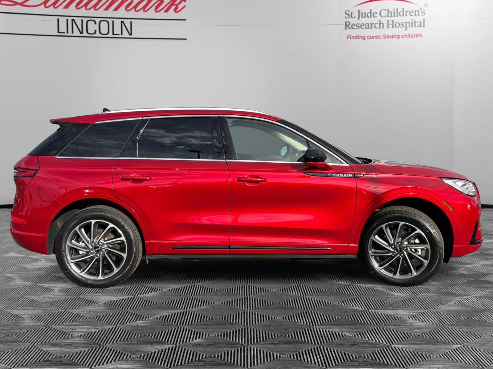 Certified 2024 Lincoln Corsair Grand Touring w/ Equipment Group 301A AWD/4WD image 6