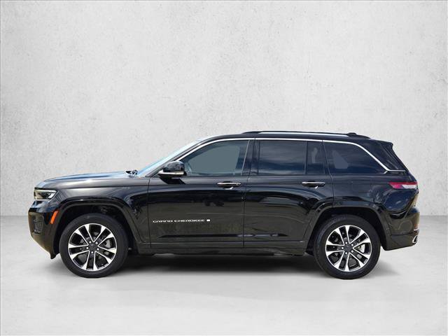 Used 2022 Jeep Grand Cherokee Overland w/ Luxury Tech Group IV AWD/4WD image 8