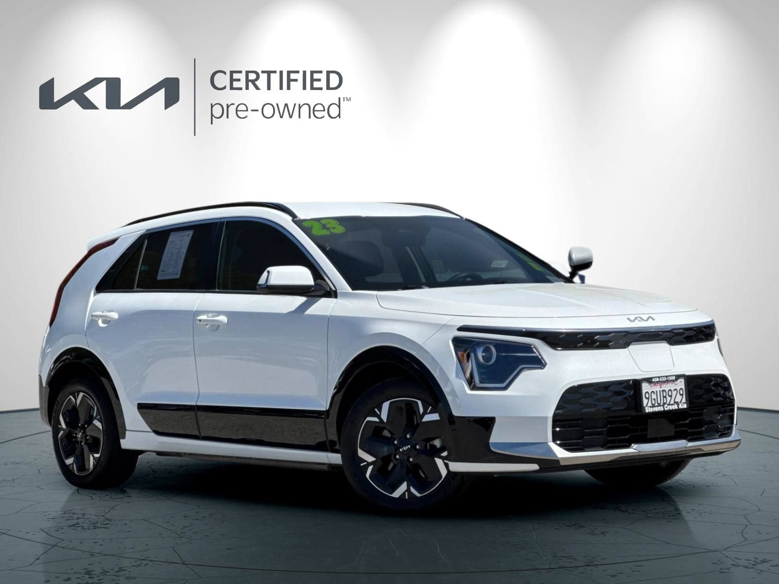 Certified 2023 Kia Niro Wind FWD image 2