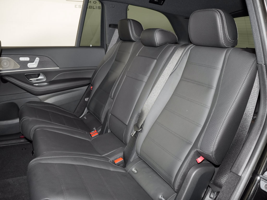 Certified 2025 Mercedes-Benz GLS 580 4MATIC image 33