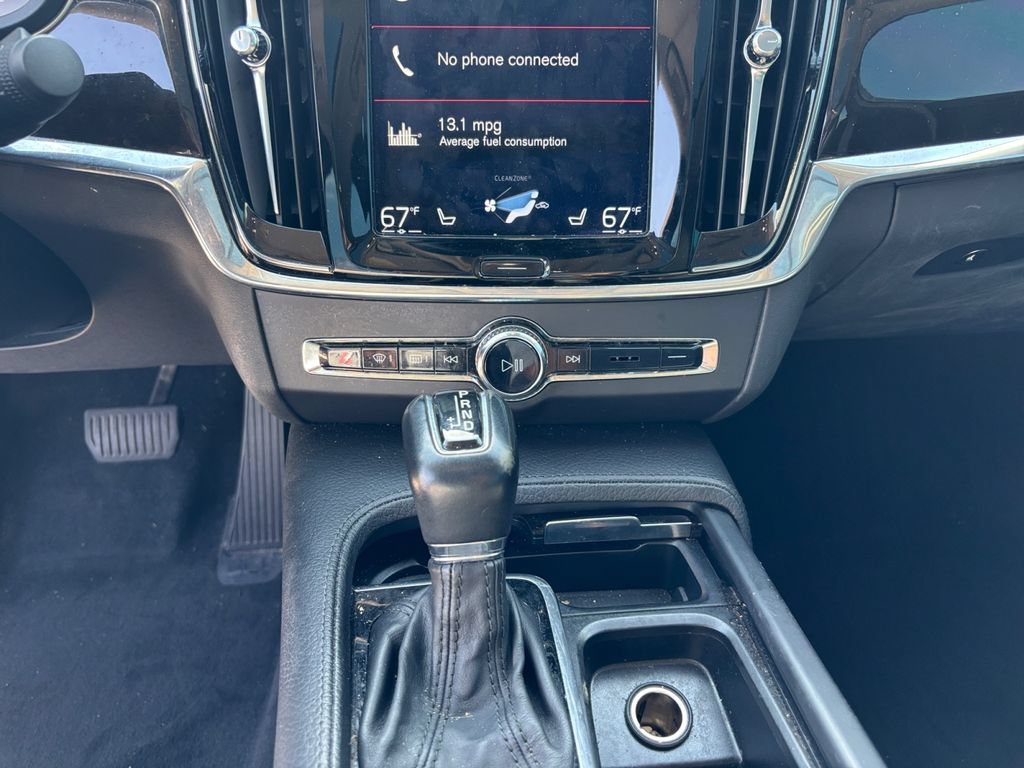 Used 2018 Volvo S90 T5 Momentum w/ Convenience Package FWD image 12