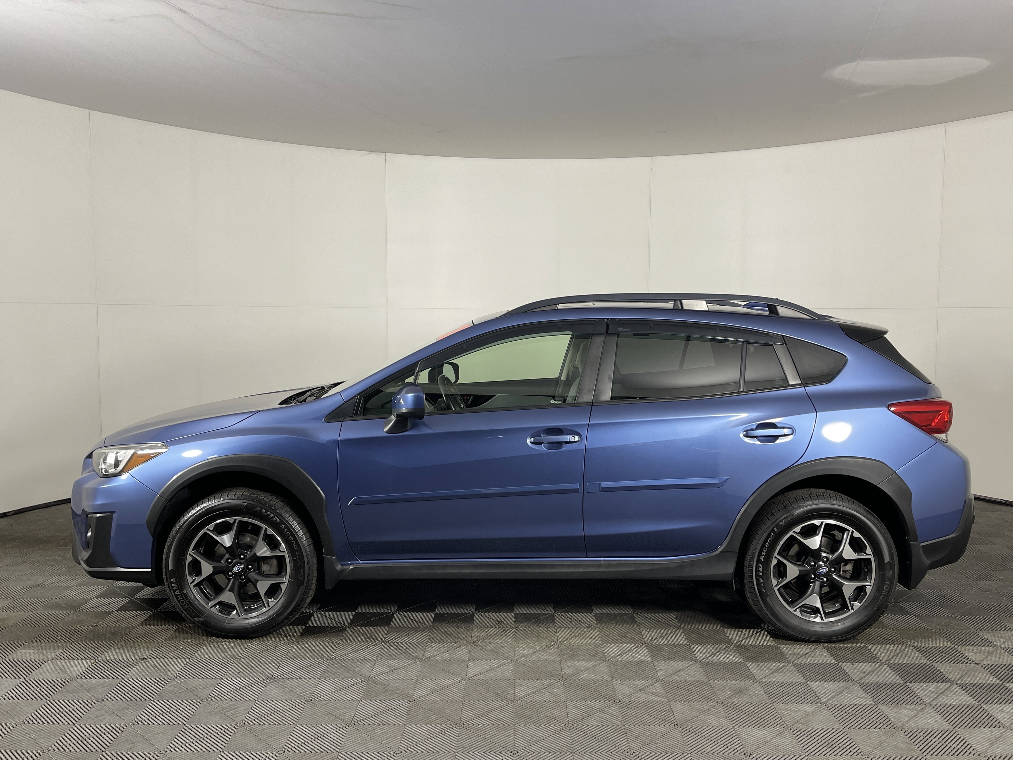 Used 2020 Subaru Crosstrek 2.0i Premium w/ Moonroof Package 1 image 3