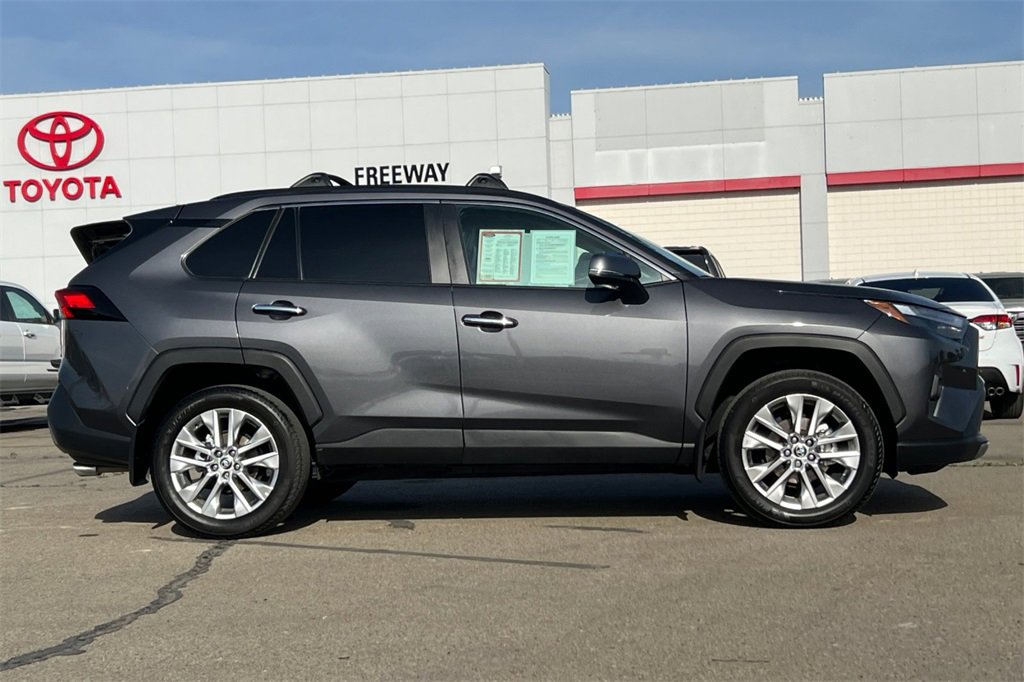 Used 2025 Toyota RAV4 Limited image 3