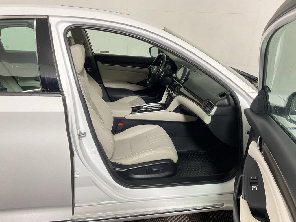 Used 2020 Honda Accord Touring image 36