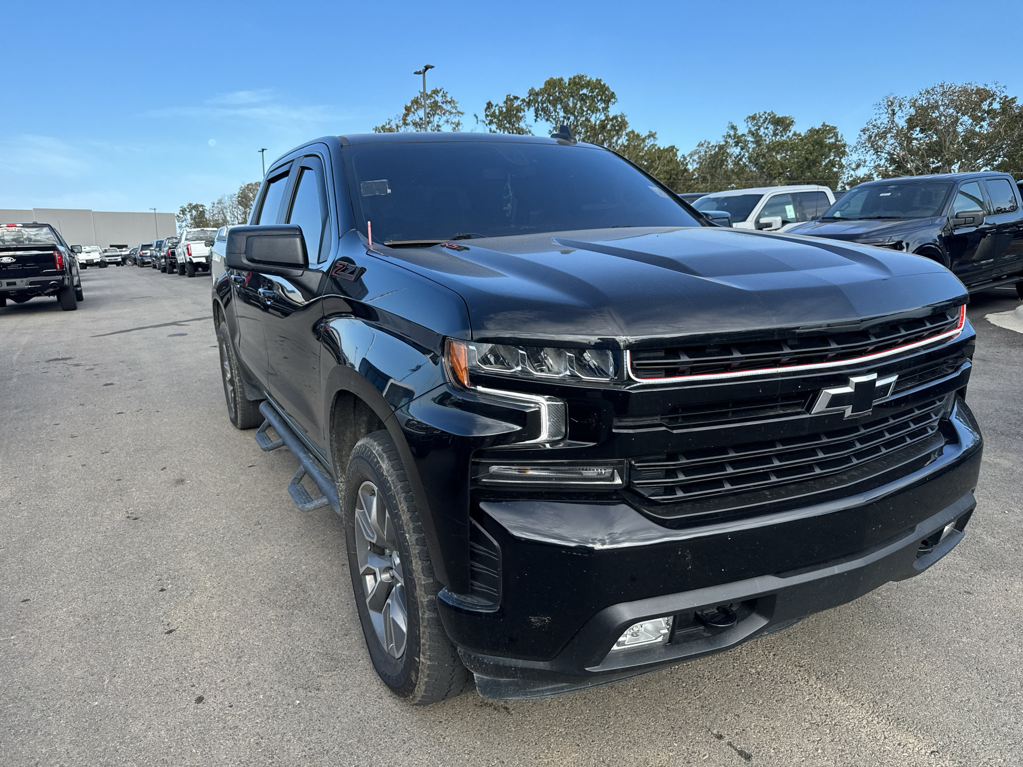 Used 2021 Chevrolet Silverado 1500 RST AWD/4WD image 3
