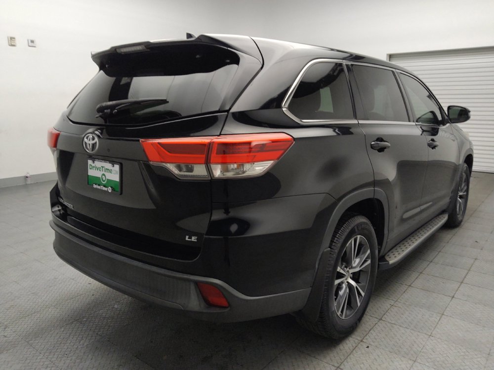 Used 2019 Toyota Highlander Plus FWD image 9