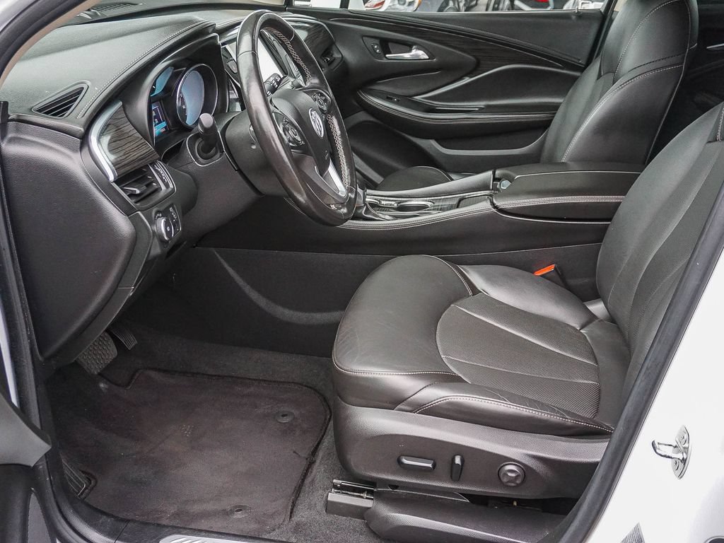 Used 2017 Buick Envision Essence FWD image 18