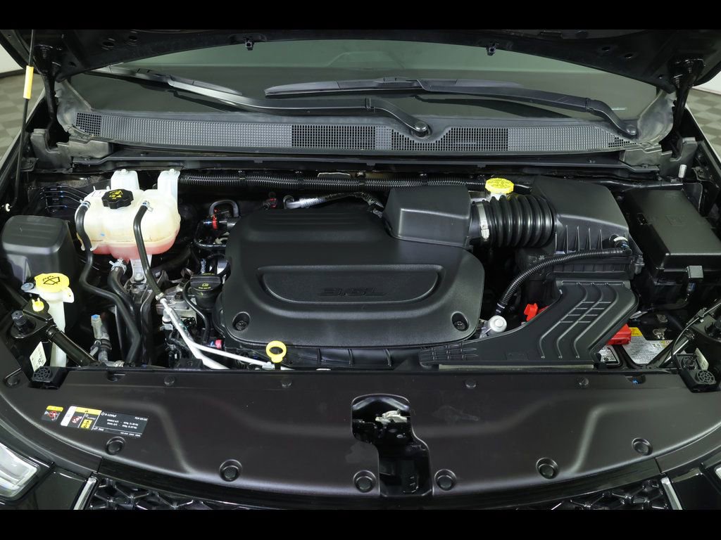 Used 2025 Chrysler Pacifica Select image 18