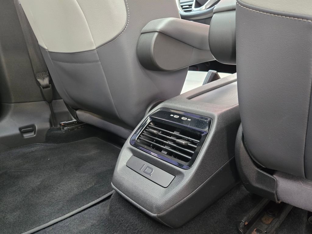 Used 2021 Volkswagen ID.4 Pro S image 27