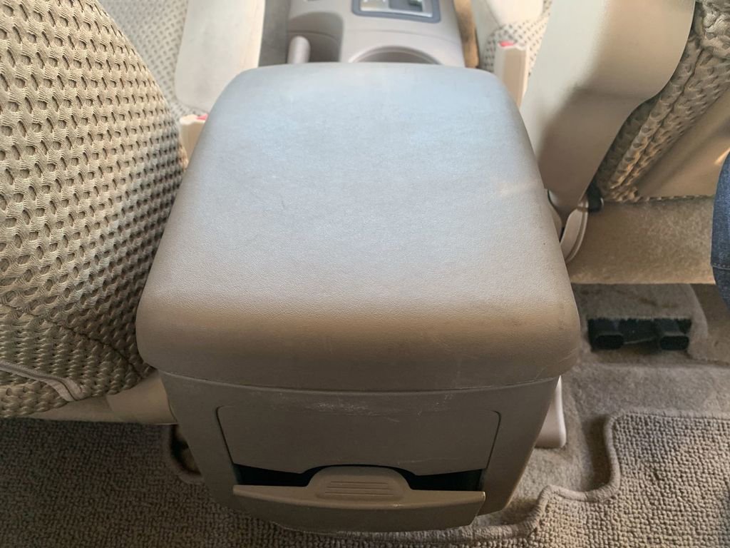 Used 2013 Nissan Frontier SV w/ SV Value Truck Pkg image 19