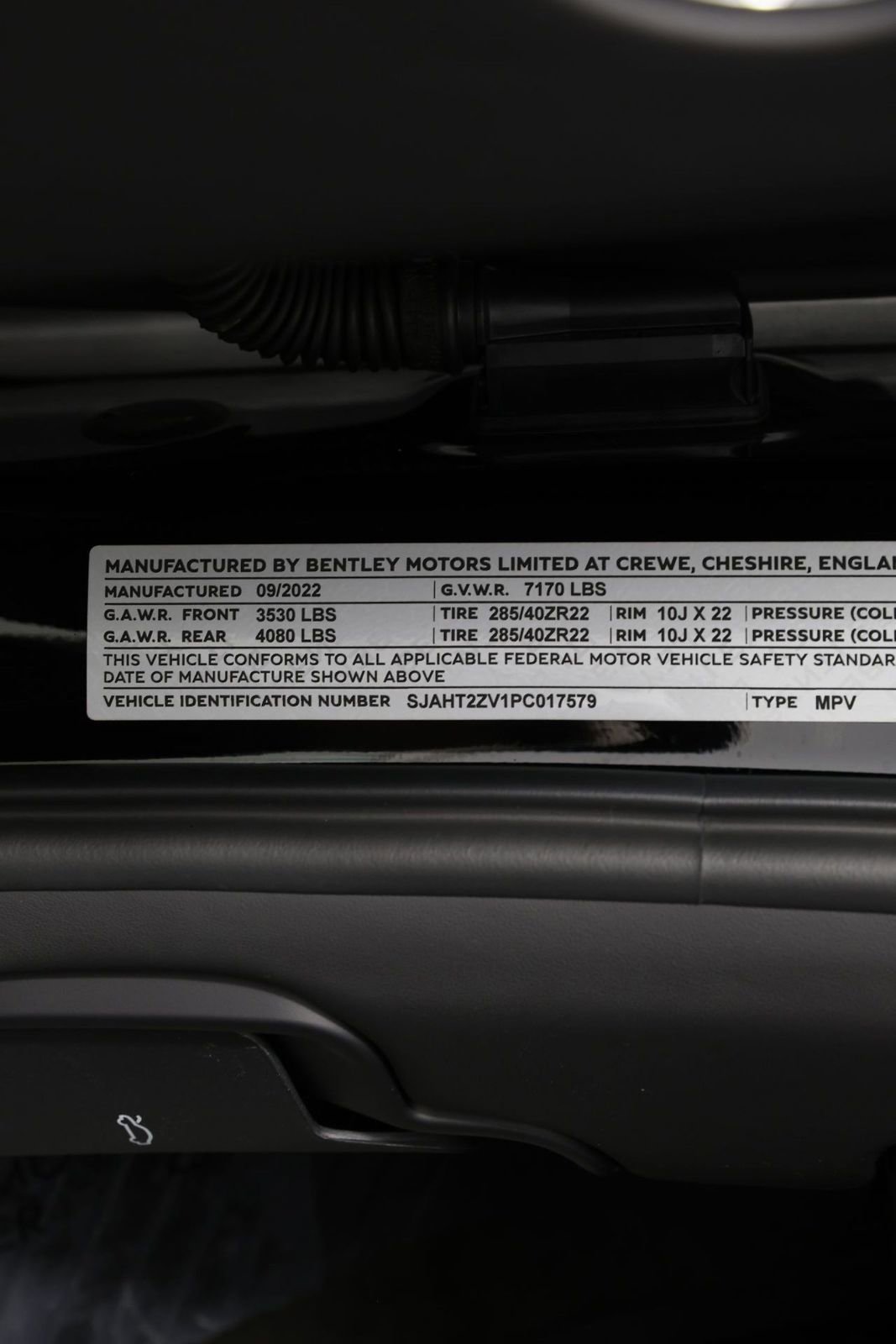 Used 2023 Bentley Bentayga Extended Wheelbase image 38