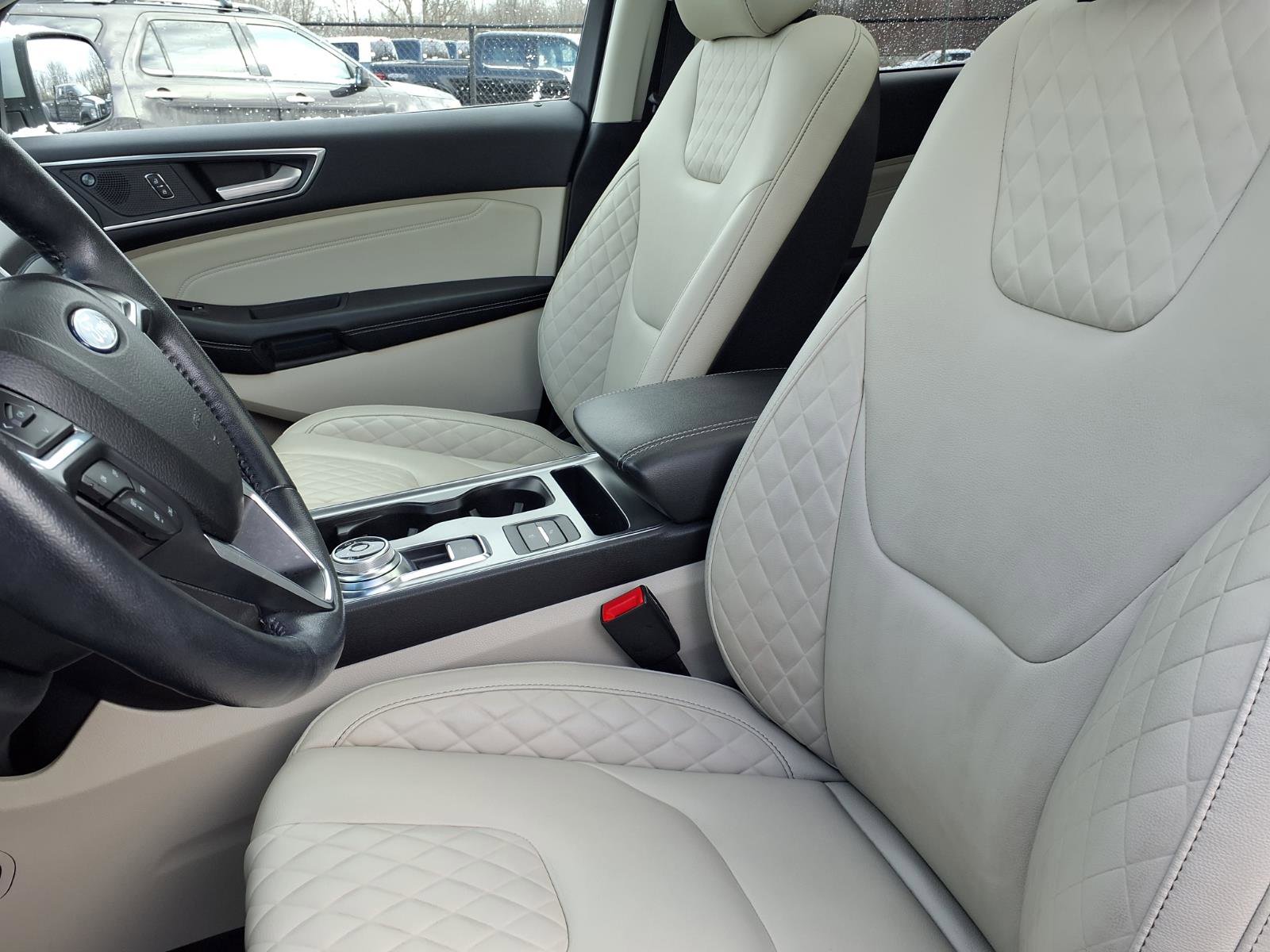 Used 2023 Ford Edge Titanium w/ Class II Trailer Tow Package image 3