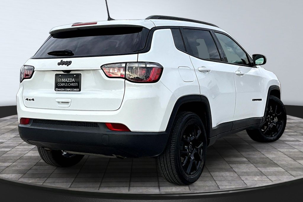 Used 2025 Jeep Compass Latitude w/ Altitude Special Edition AWD/4WD image 7