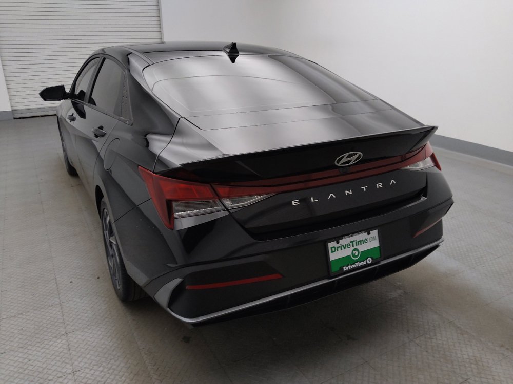 Used 2025 Hyundai Elantra Sport FWD image 6