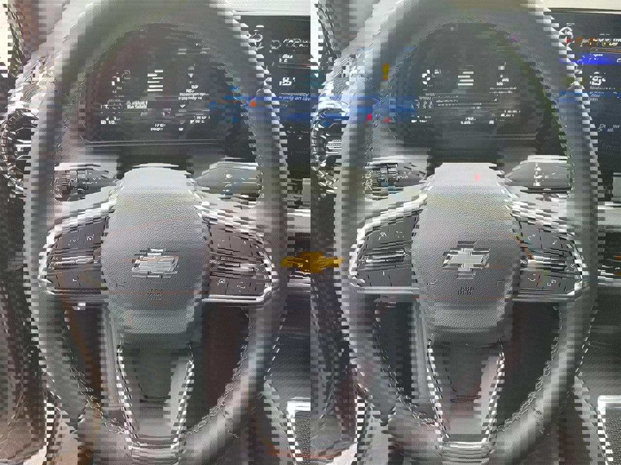 Used 2025 Chevrolet Equinox LT image 17