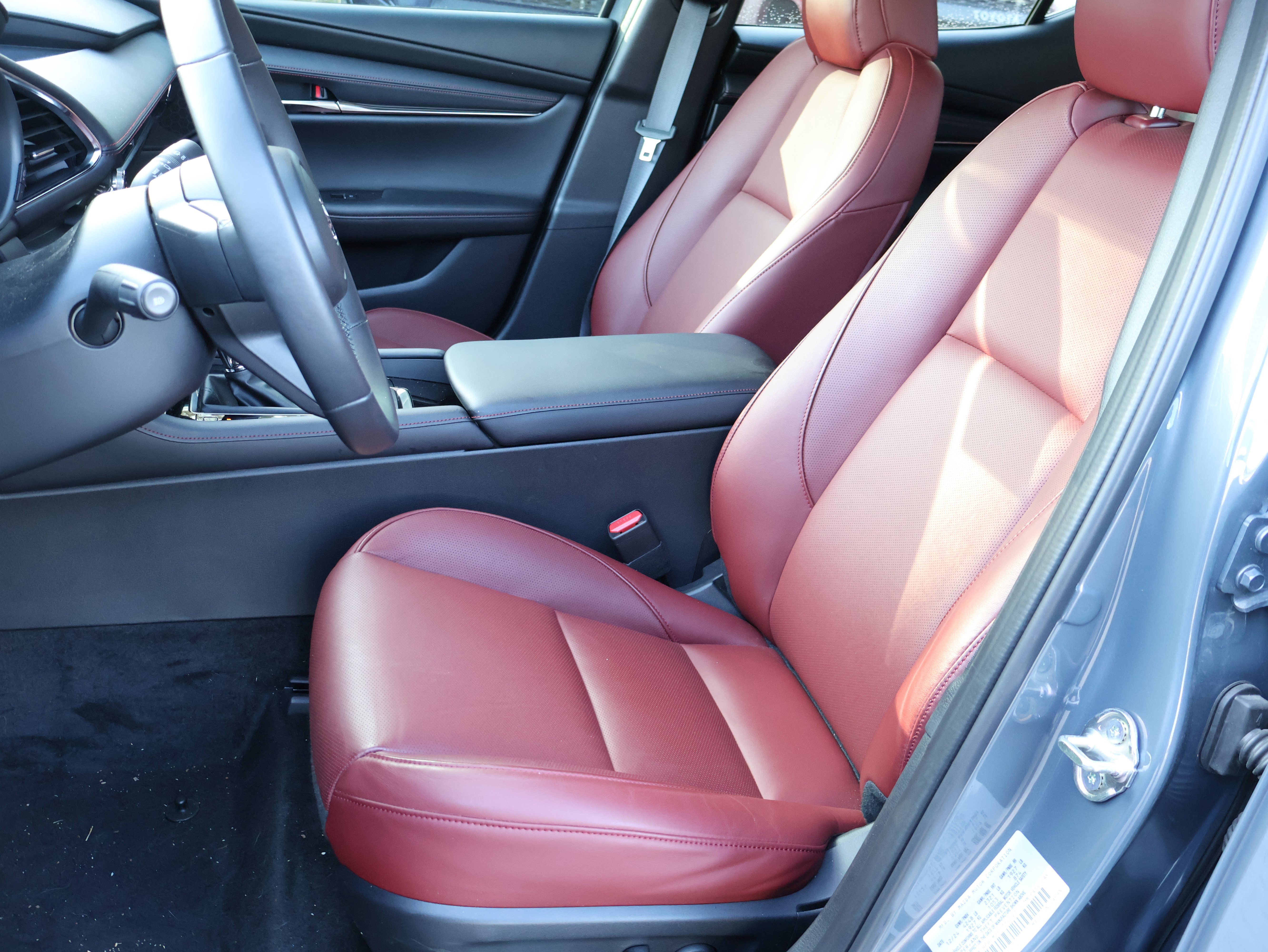 Certified 2025 MAZDA MAZDA3 Carbon image 40