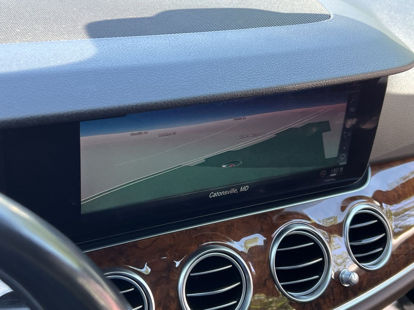 Used 2019 Mercedes-Benz E 300 4MATIC image 25
