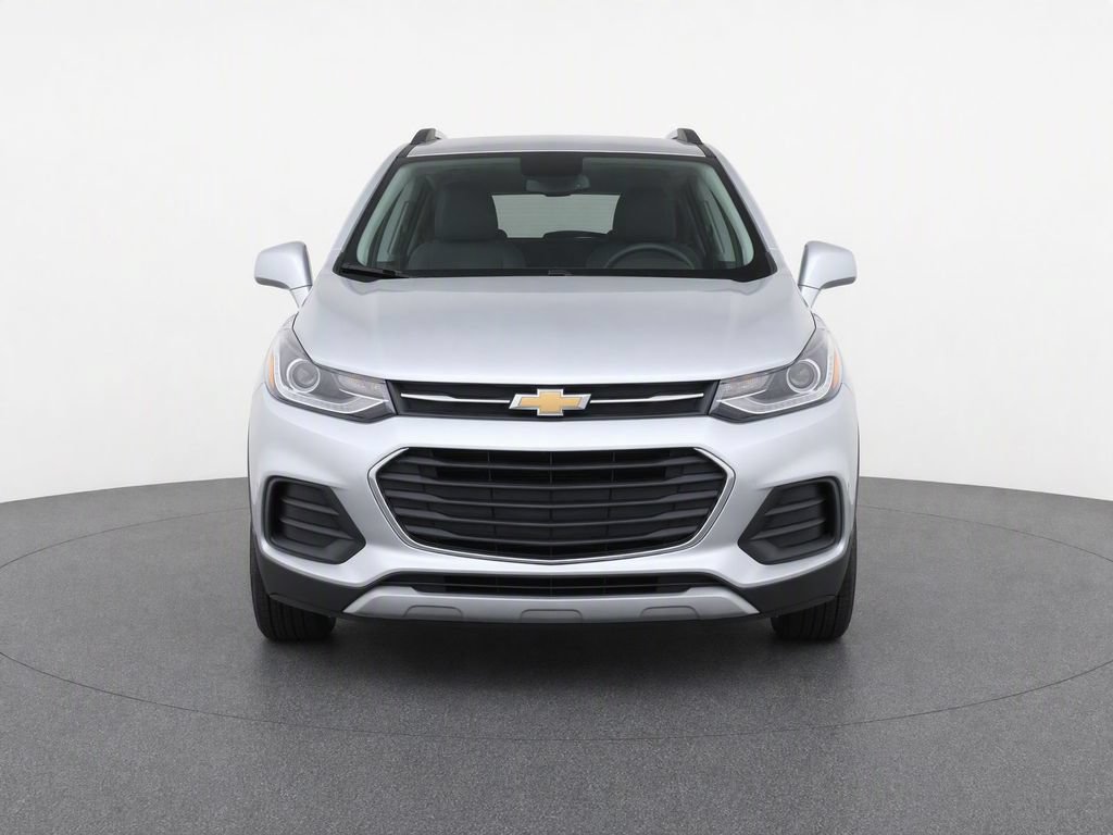 Used 2020 Chevrolet Trax LT w/ LT Convenience Package FWD image 2