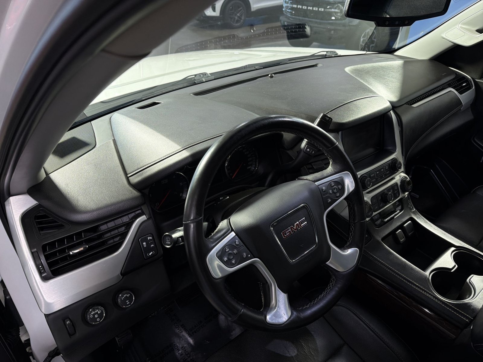 Used 2018 GMC Yukon XL SLT w/ Open Road Package AWD/4WD image 18
