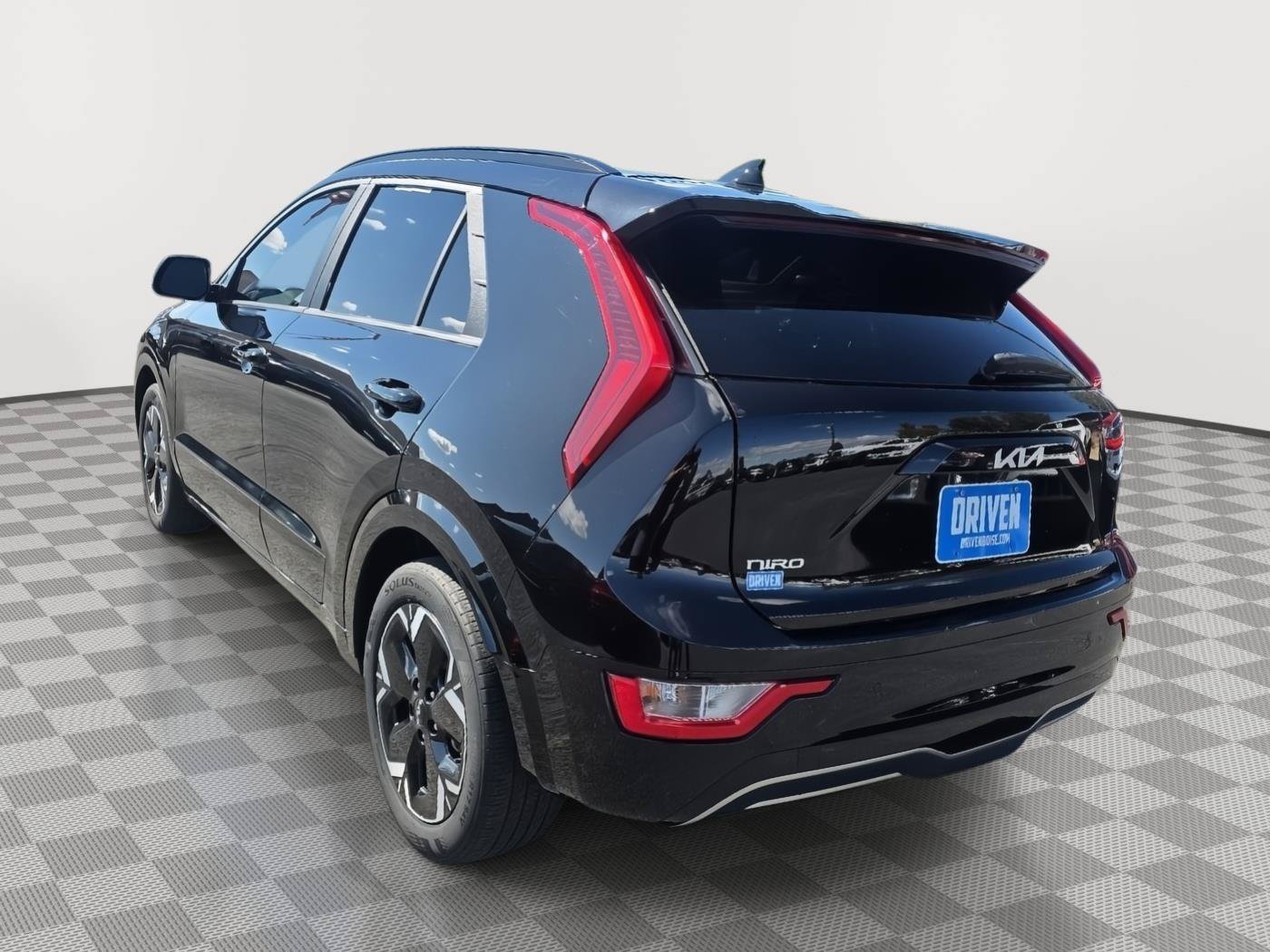 Used 2024 Kia Niro Wind w/ Wind Preserve Package FWD image 6