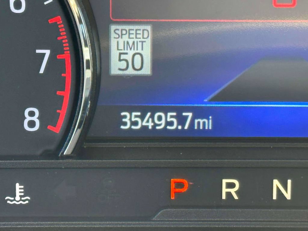 Used 2022 Ford Explorer XLT w/ Equipment Group 202A AWD/4WD image 28