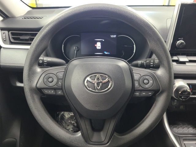 Used 2024 Toyota RAV4 XLE AWD/4WD image 22