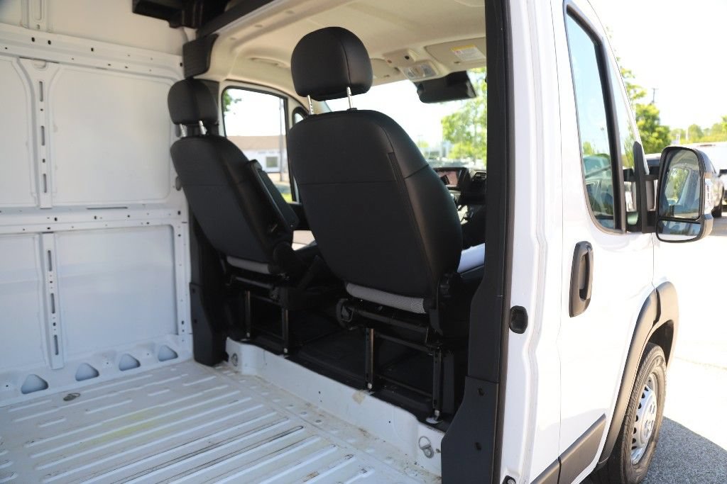 Used 2026 RAM ProMaster 2500 w/ Convenience Group FWD image 43