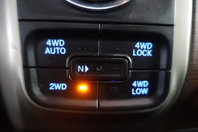 Used 2014 RAM 1500 Laramie w/ Convenience Group AWD/4WD image 18