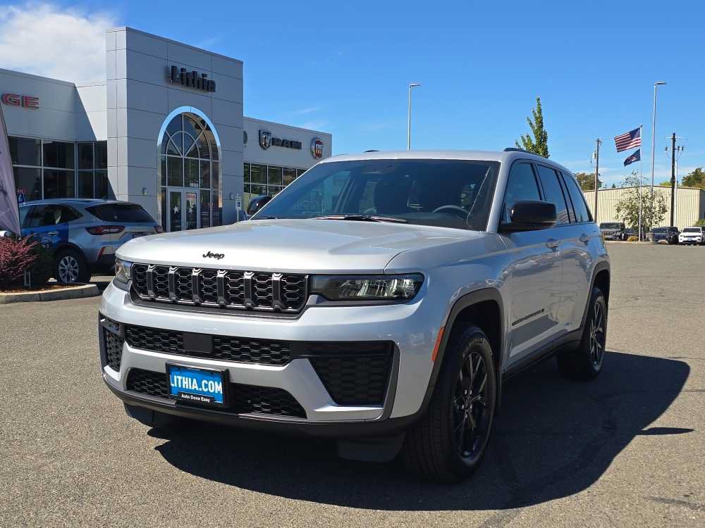 New 2026 Jeep Grand Cherokee Altitude