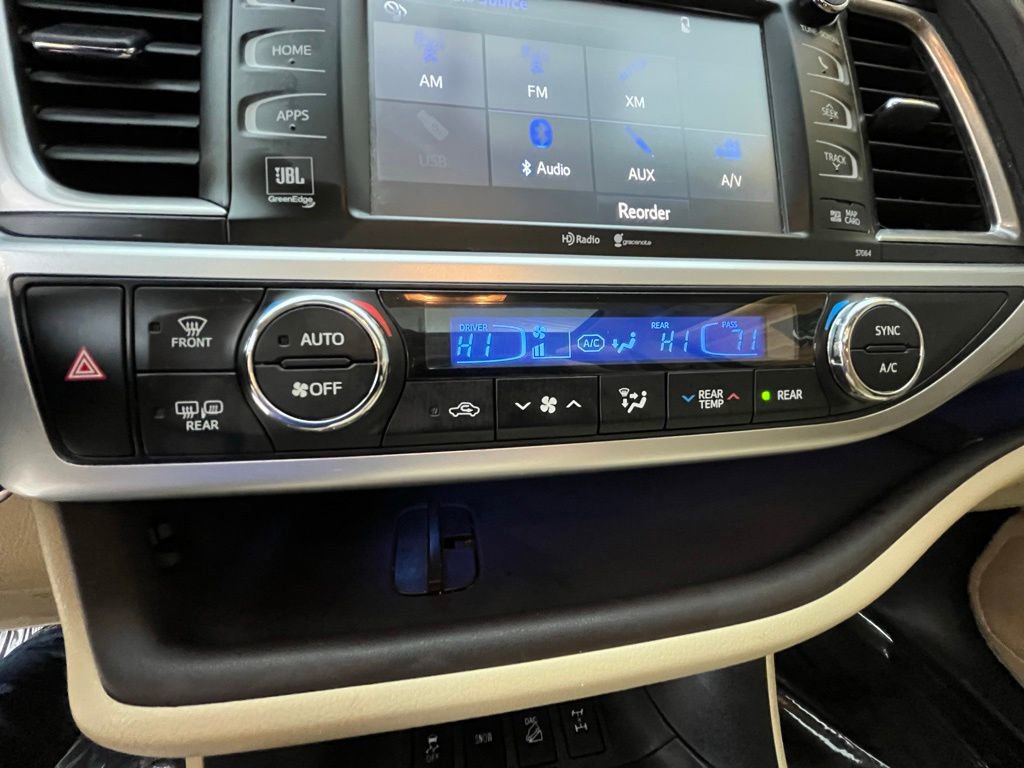 Used 2015 Toyota Highlander Limited AWD/4WD image 23