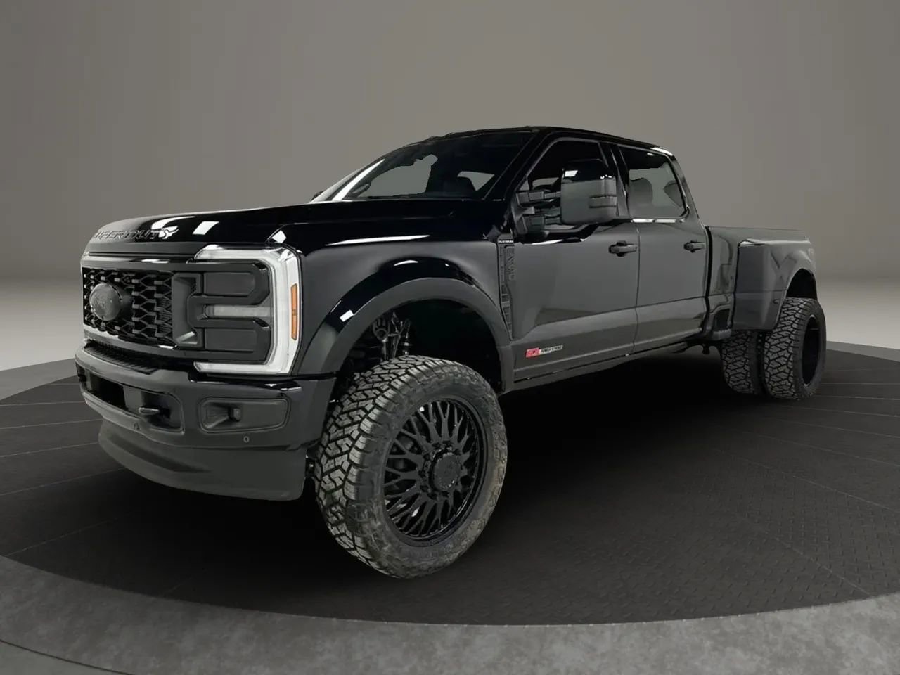 Used 2026 Ford F450 Platinum w/ FX4 Off-Road Package AWD/4WD image 1